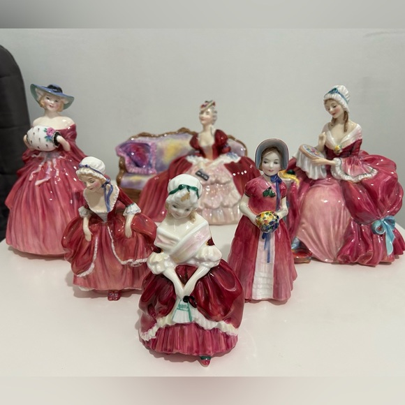 Royal Doulton Vintage Figurine Peggy - Picture 6 of 6